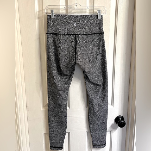 Lululemon 🍋 Wunder Under Hi-Rise Tight Full-On Luxtreme 28" Inseam Size 6 - Picture 6 of 11
